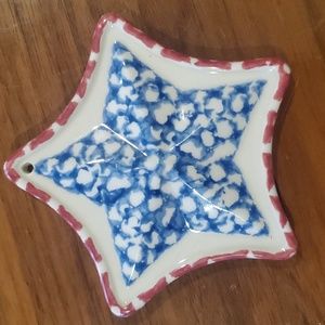 Henn Pottery, sponged ornament, decor